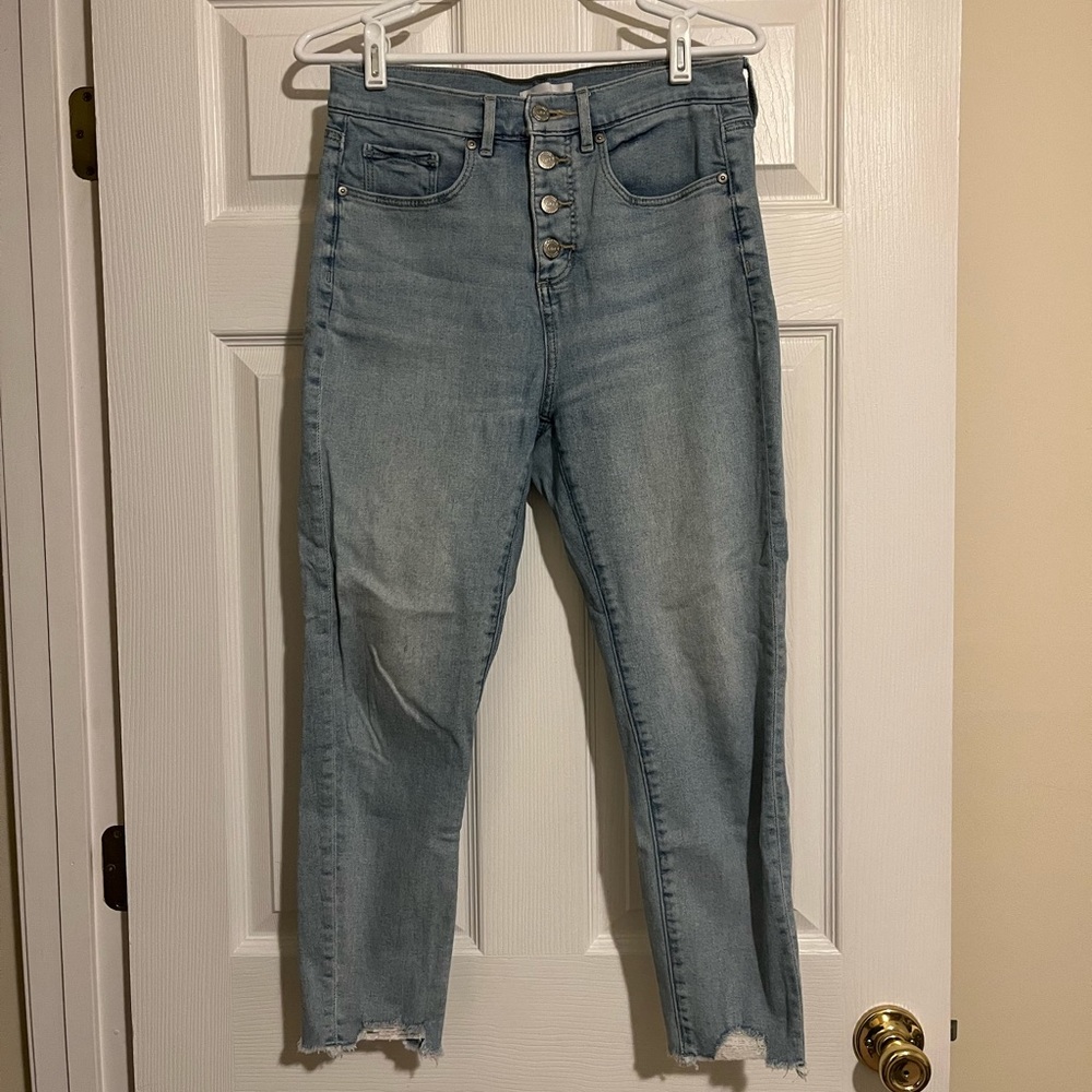 LOFT Raw Hem Ankle Jeans size 28/6 Petite